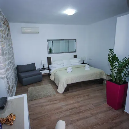 Vagabundo Imb Pensionat Split